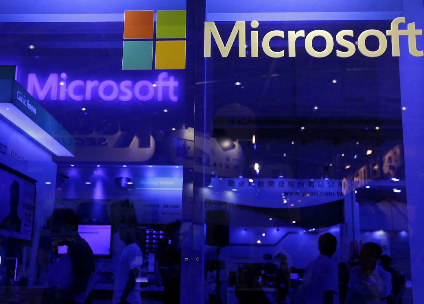 The Guardian: Microsoft on aidanud NSAd internetijälgimisel