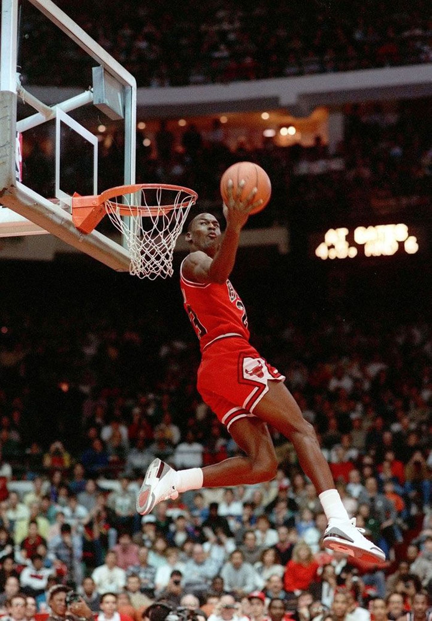 Kaks korda uuesti tippu jõudnud korvpalligeenius Michael Jordan
