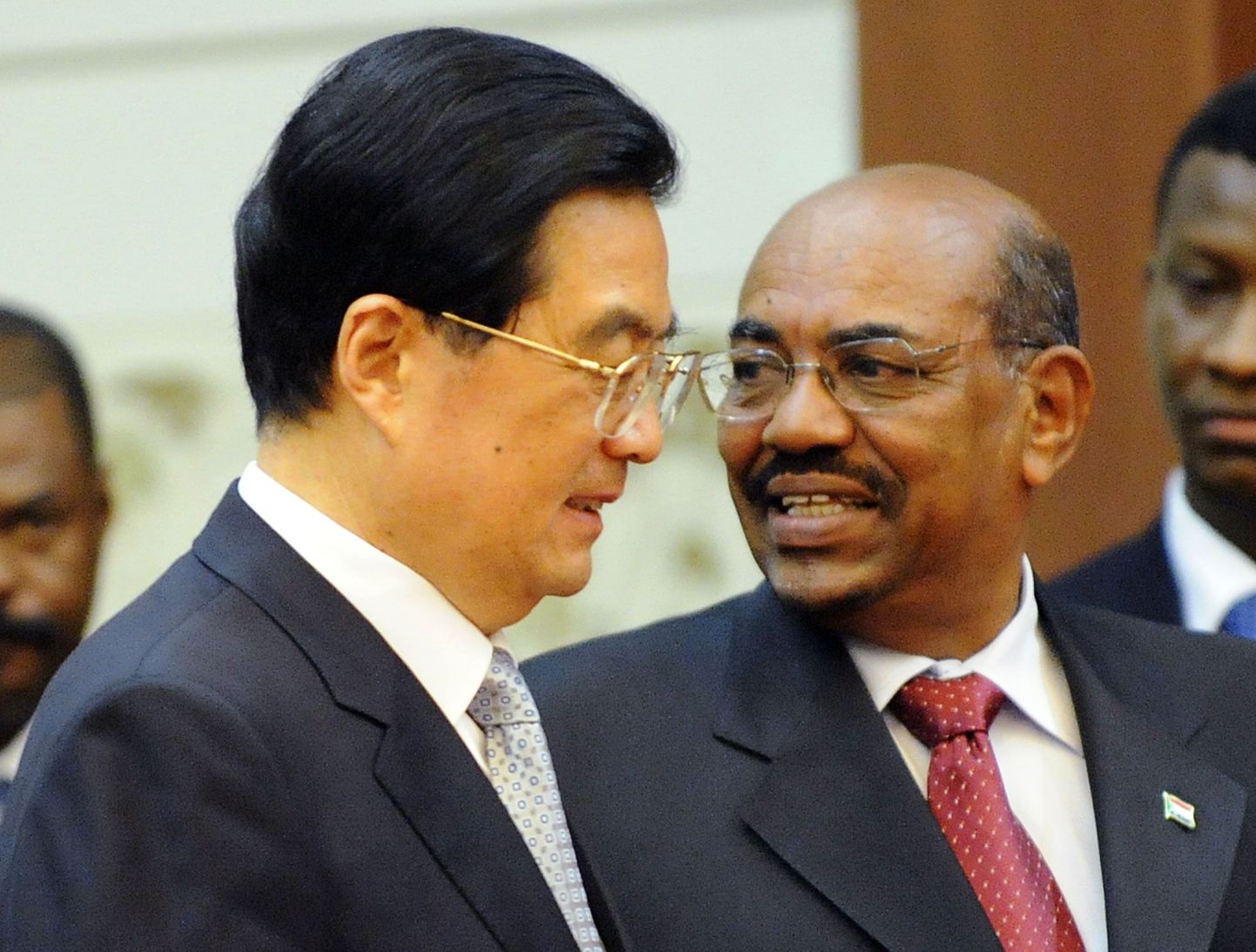 Hiina president Hu Jintao (vasakul) ja tema Sudaani kolleeg Omar al-Bashir.
