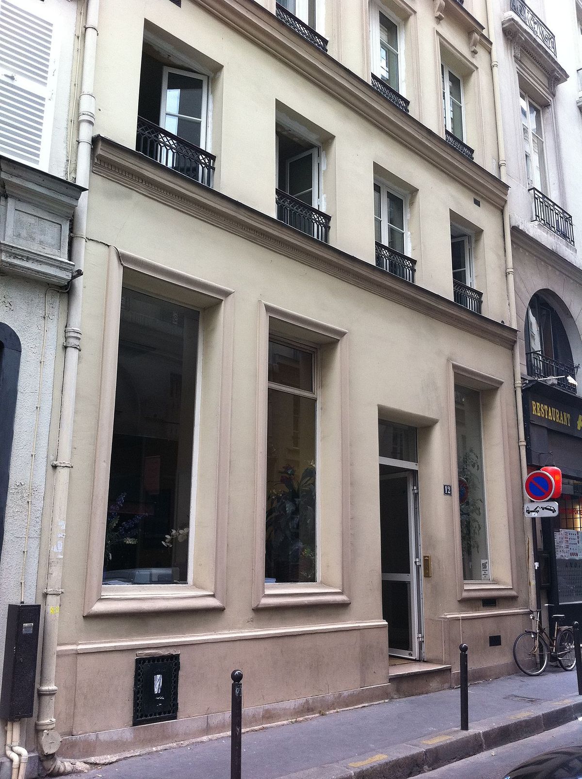 12 Rue Chabanais sešstāvu nams mūsdienās