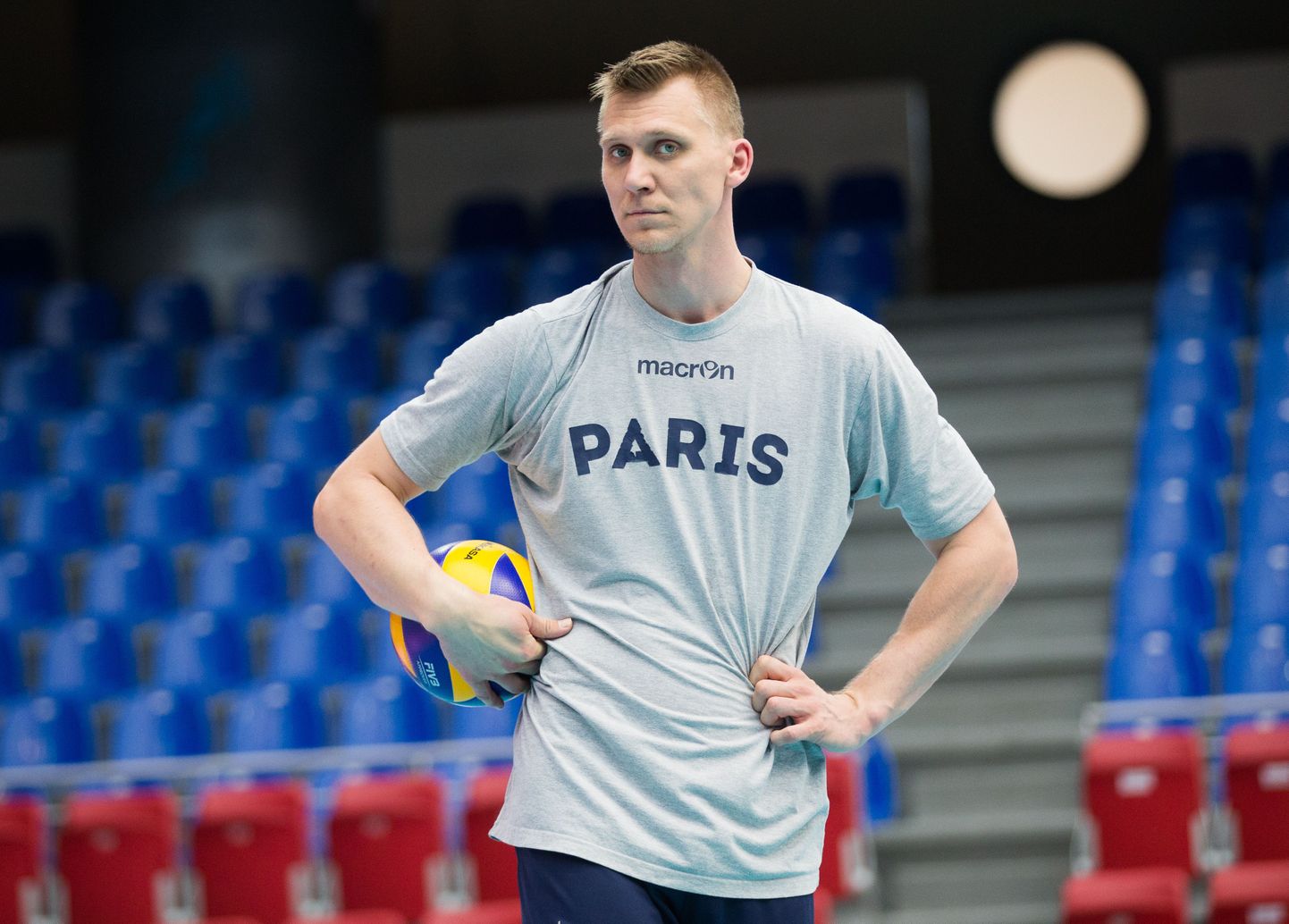 Ardo Kreek Pariisi Volley trennis.