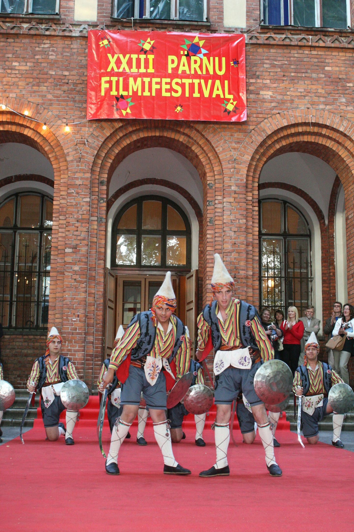 Pärnu filmifestival kutsub ümarlauale.