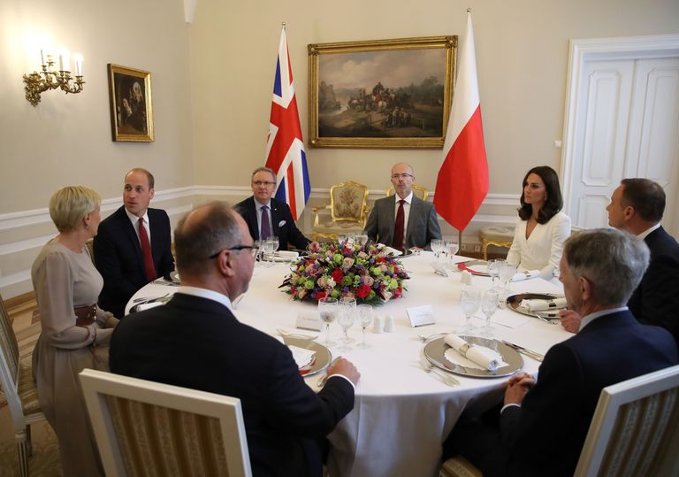 Briti prints William ja ta naine, Cambridge'i hertsoginna Catherine Poola presidendi Andrzej Duda pakutud lõunasöögil