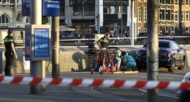 Amsterdamis sõitis auto jalakäijate sekka, viis inimest sai vigastada