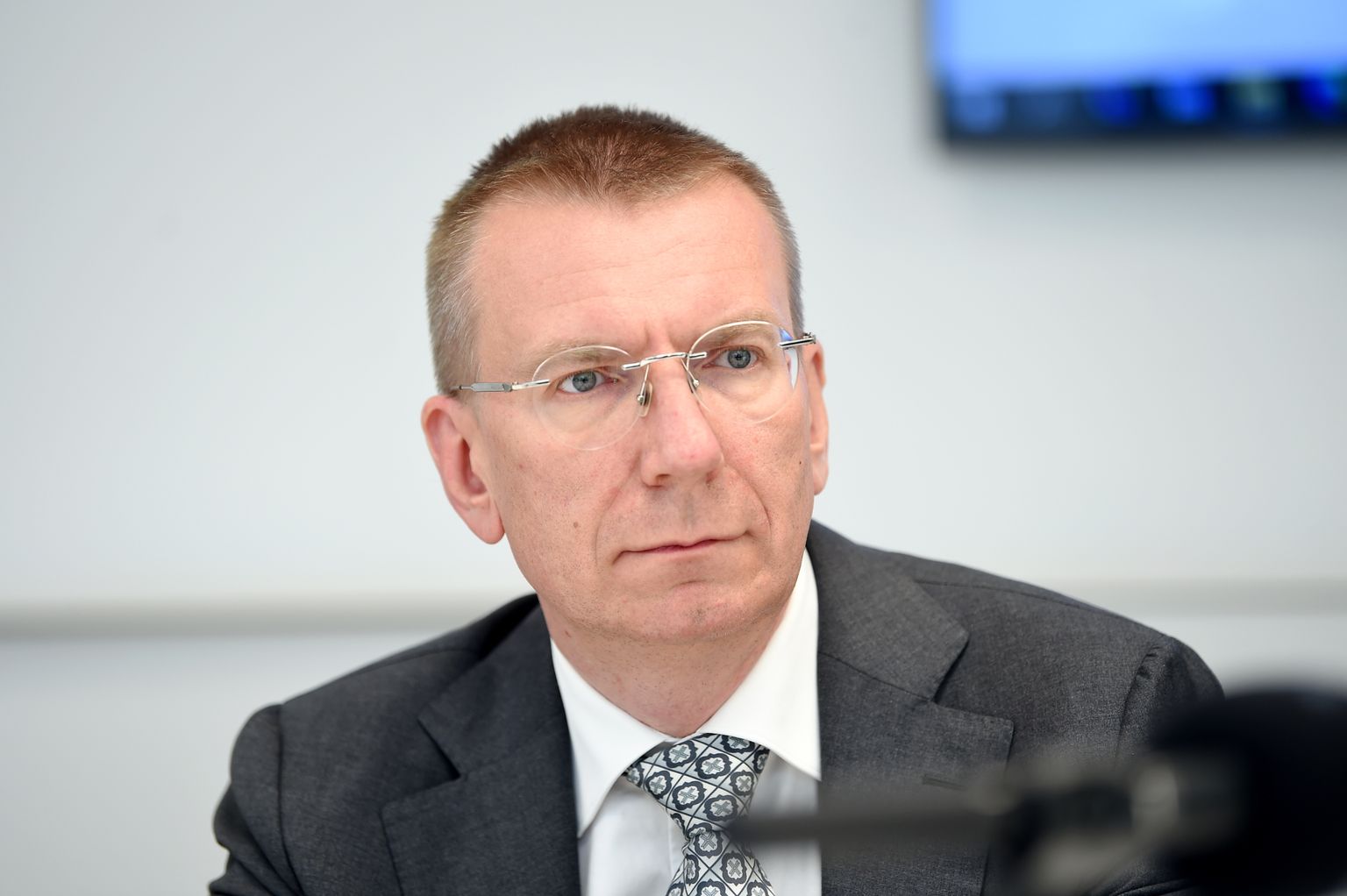 Partiju apvienības "Jaunā vienotība" Valsts prezidenta amata kandidāts, ārlietu ministrs Edgars Rinkēvičs piedalās preses konferencē, kurā "Jaunā vienotība" iepazīstina ar savu kandidātu gaidāmajām Valsts prezidenta vēlēšanām.