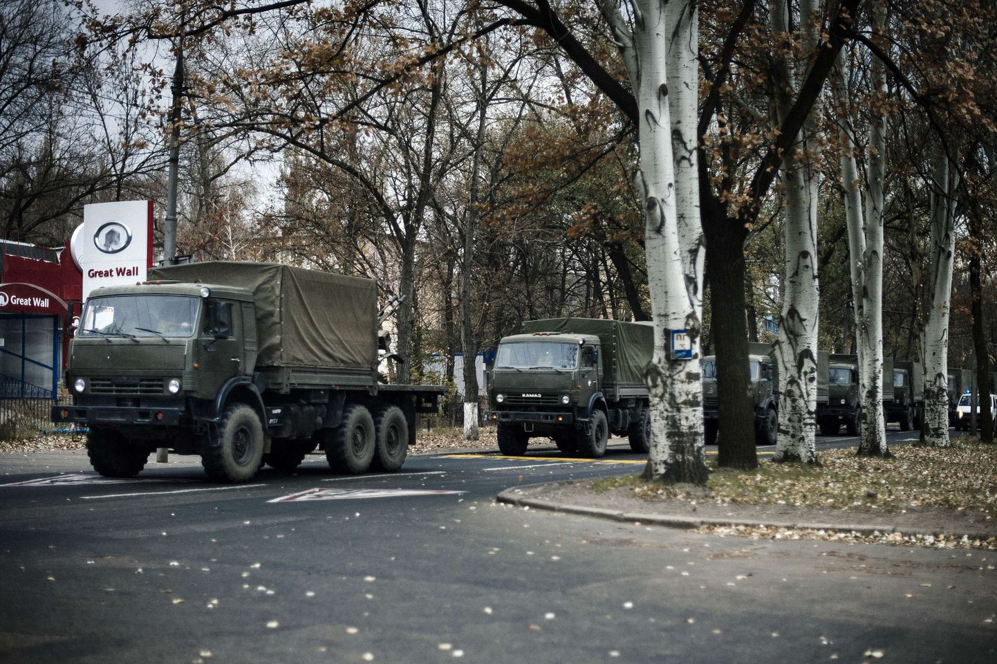 Через Донецк прошла большая колонна военной техники.