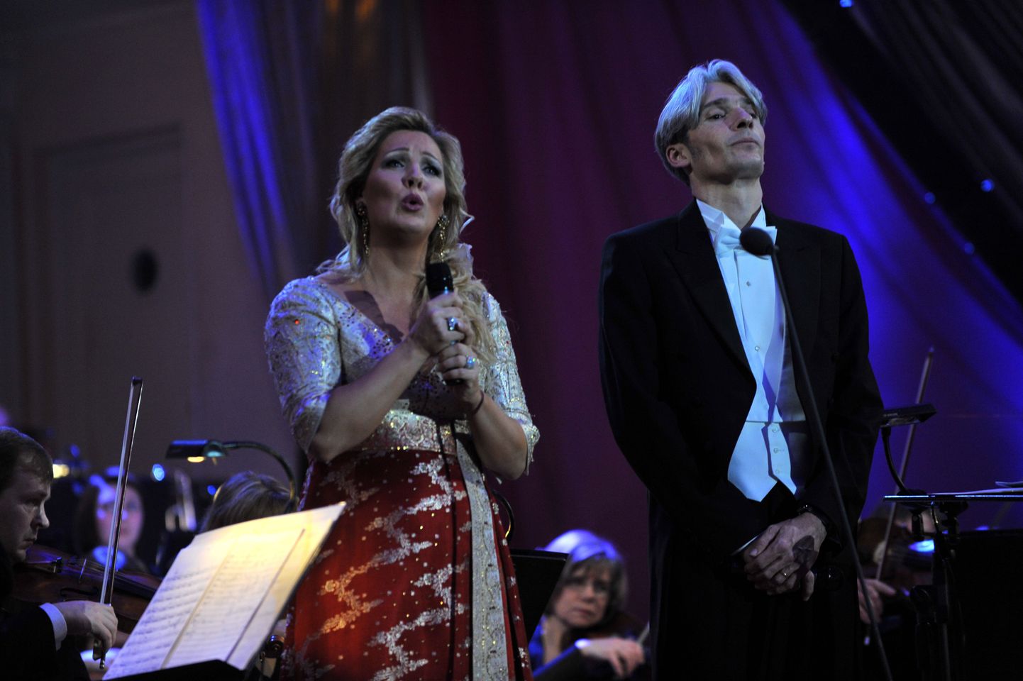 Annely Peebo ja Mikko Fritze esitamas pala «Muinaslugu muusikas».