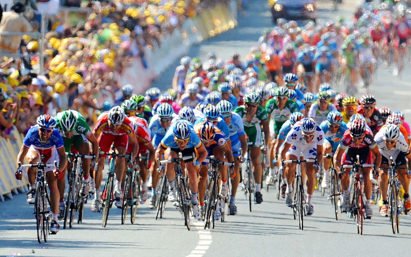Tour de France`il osalevad meeskonndad võidakse rahvusvahelisest alaliidust välja visata.