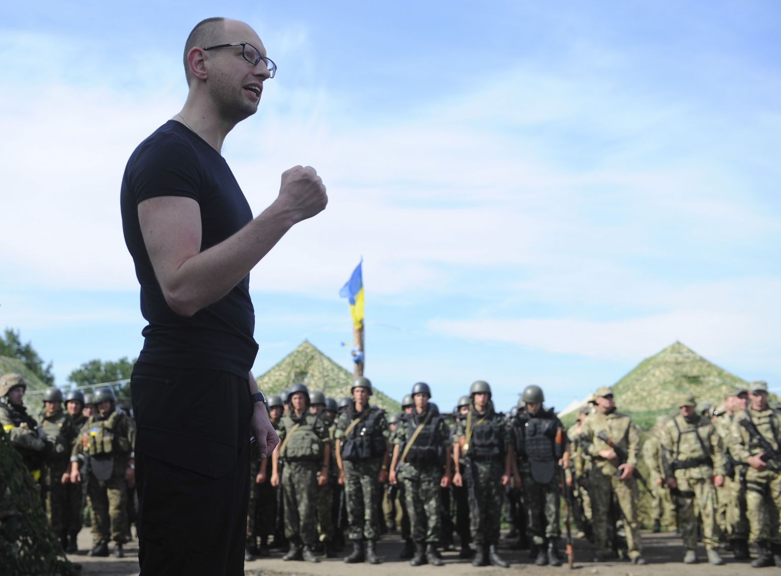 Арсений Яценюк в Славянске.