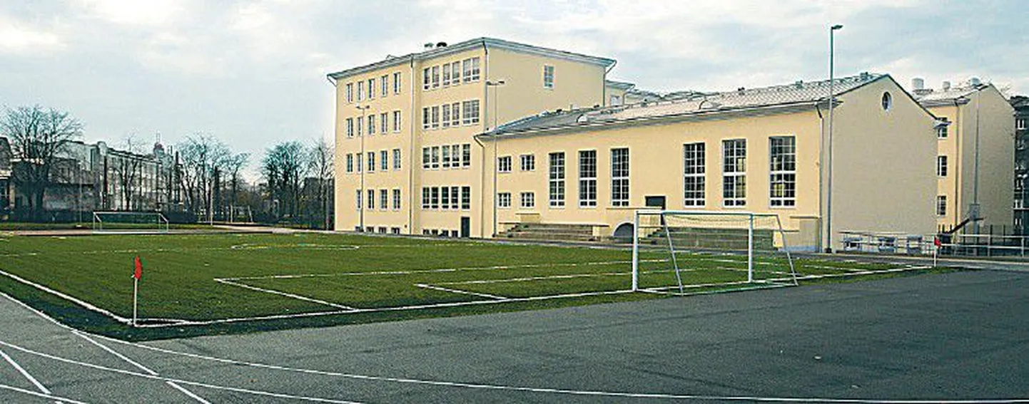 Tallinna ühisgümnaasiumi maja remontimine ning spordiplatsi kordategemine läks maksma ligikaudu 90 miljonit krooni.
