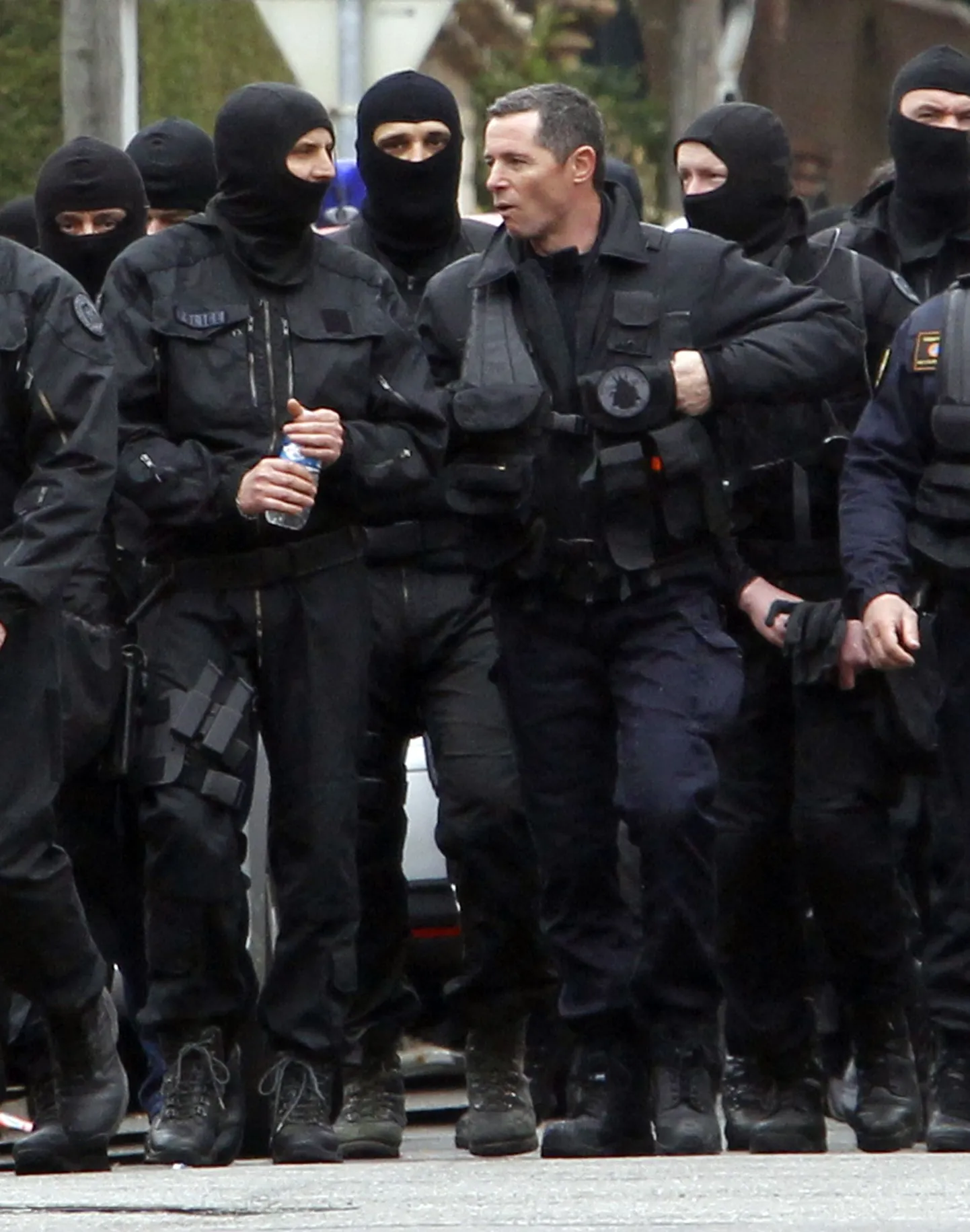Prantsuse politsei eriüksuslased pärast eile Merah' surmaga lõppenud reidi.