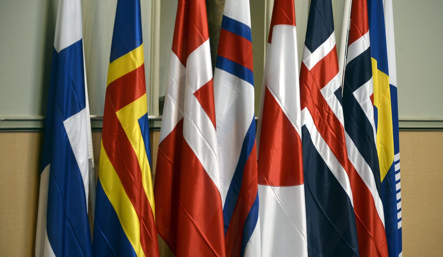 Põhjamaade Nõukogu liikmete lipud.