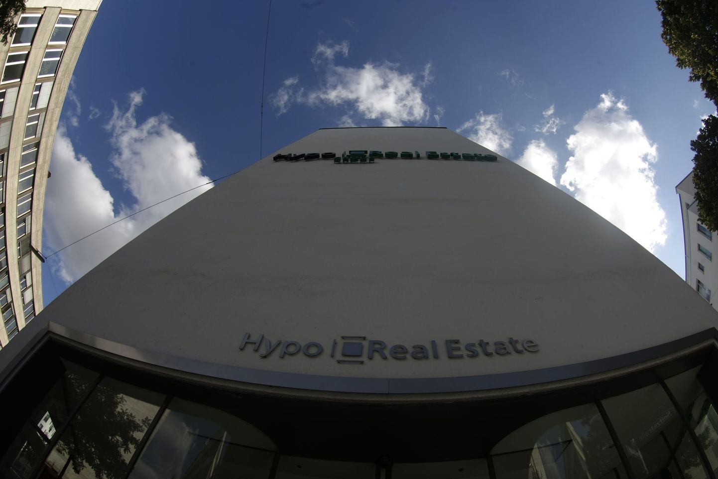 Saksa pangandusgrupi Hype Hypo Real Estate peakorter Münchenis.
