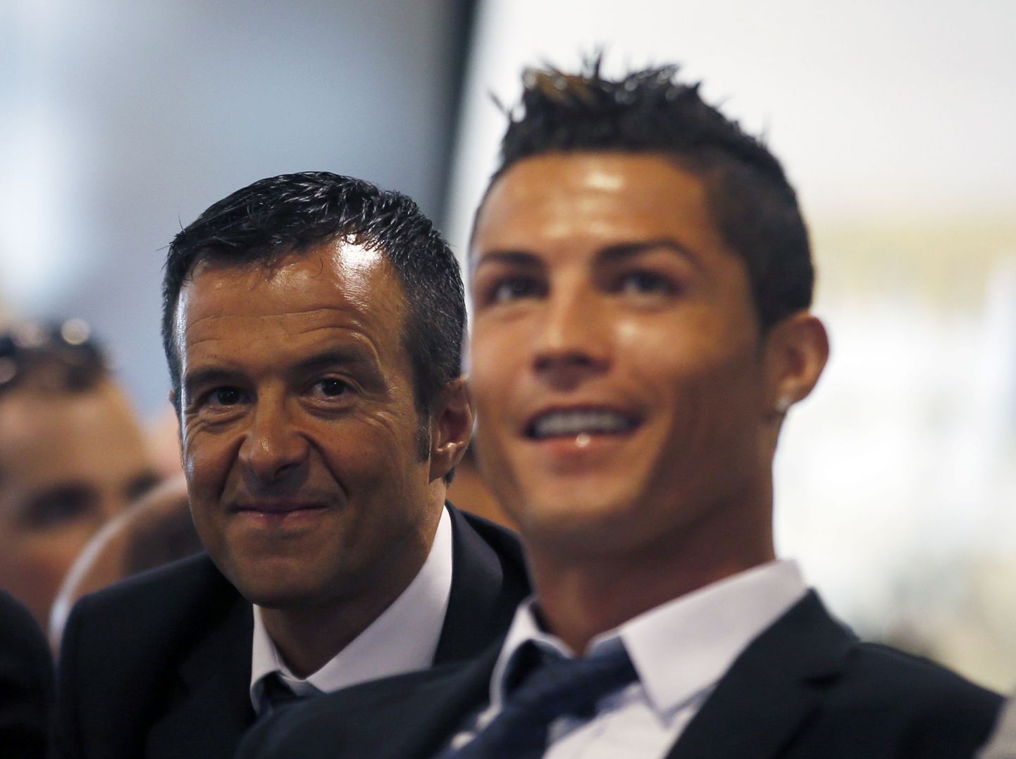 Cristiano Ronaldo (paremal) ja Jorge Mendes