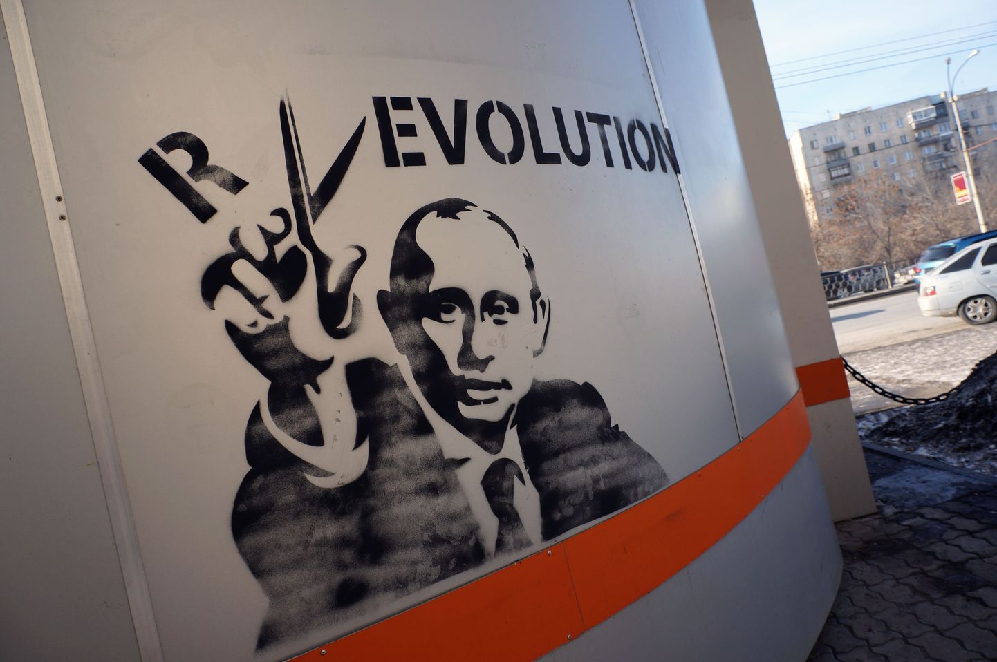 Putin teeb väikse kääriliigutusega revolutsioonist evolutsiooni.