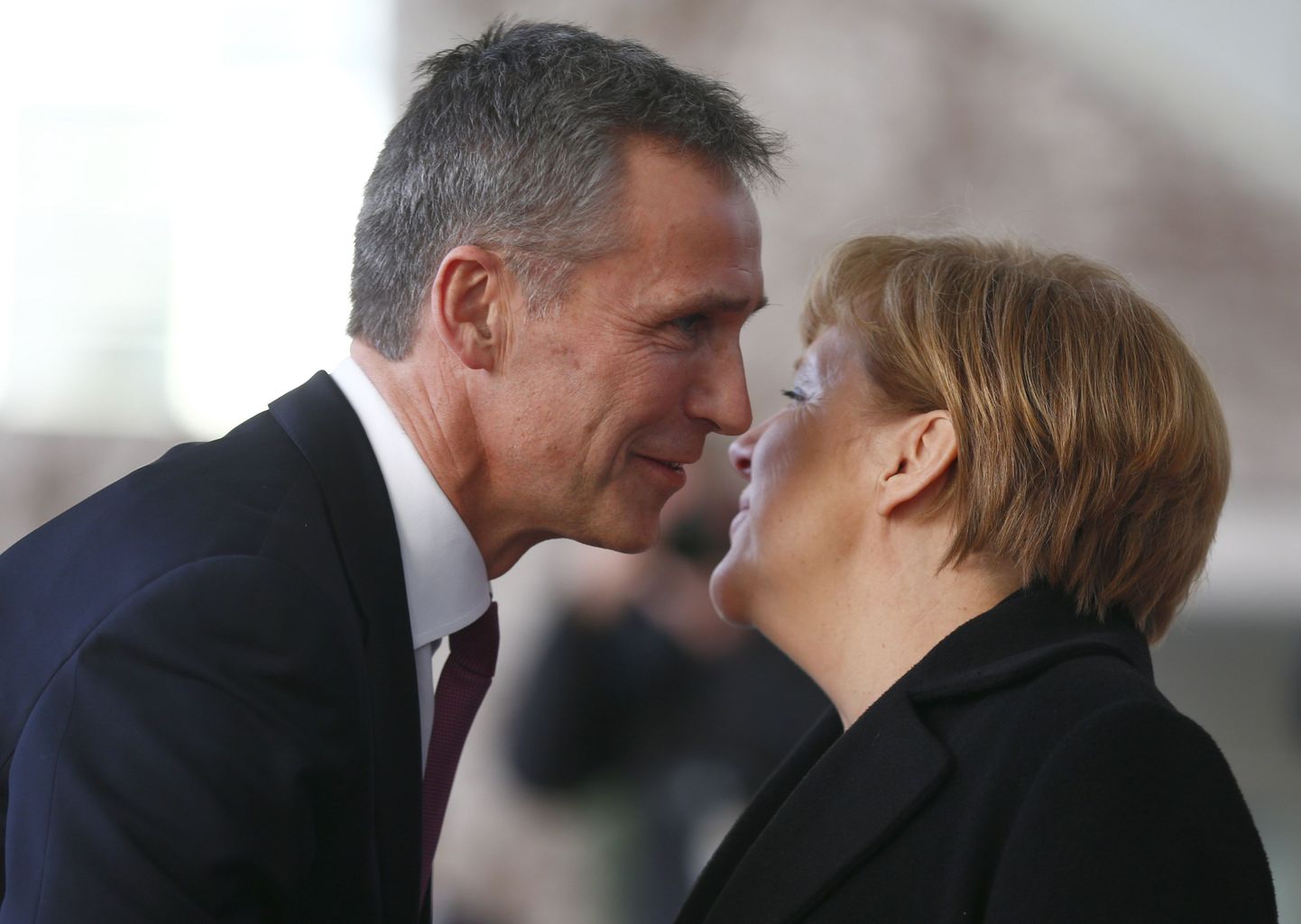 Jens Stoltenberg ja Angela Merkel.