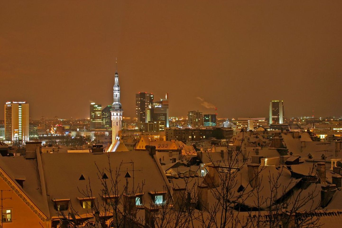 Lumine Tallinna vanalinn.