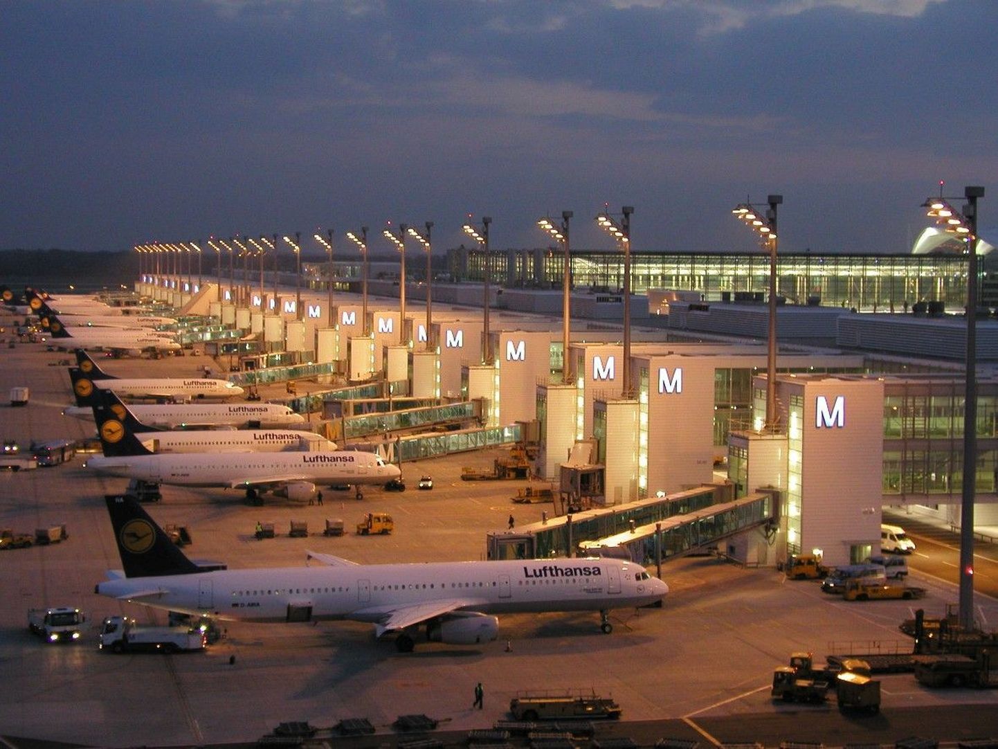 Lufthansa lennukid Müncheni lennujaamas