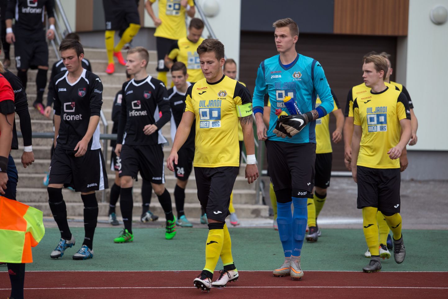 Viljandi jalgpalliklubi Tulevik esinduskoosseis jätkab Eesti karikavõistlusi kevadel peetavas veerandfinaalis.