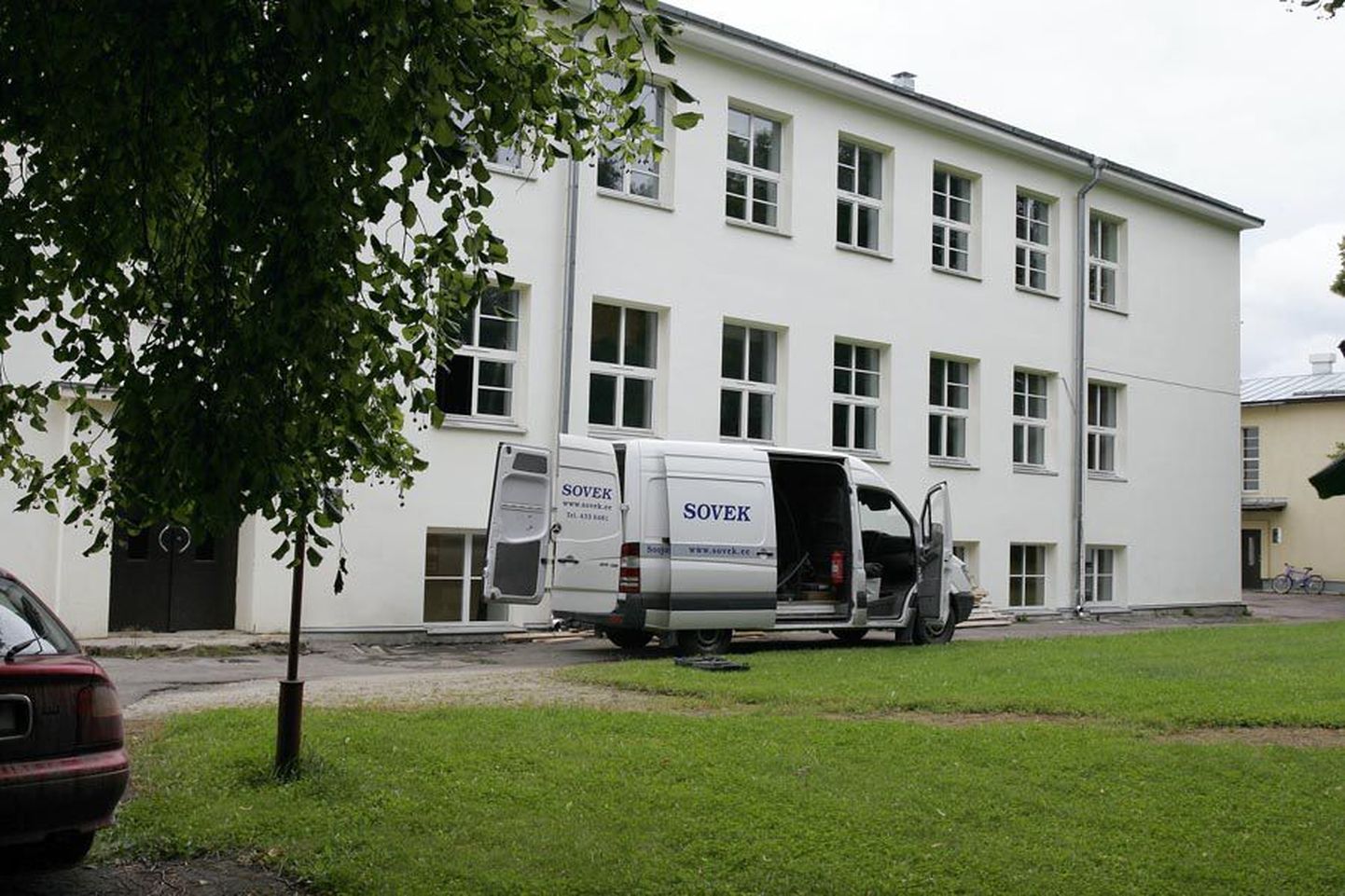 Linnavolikogu andis loa kolida Viljandis Mäe tänaval tegutsev hooldekodu Viiratsisse endise lastekodu majja.