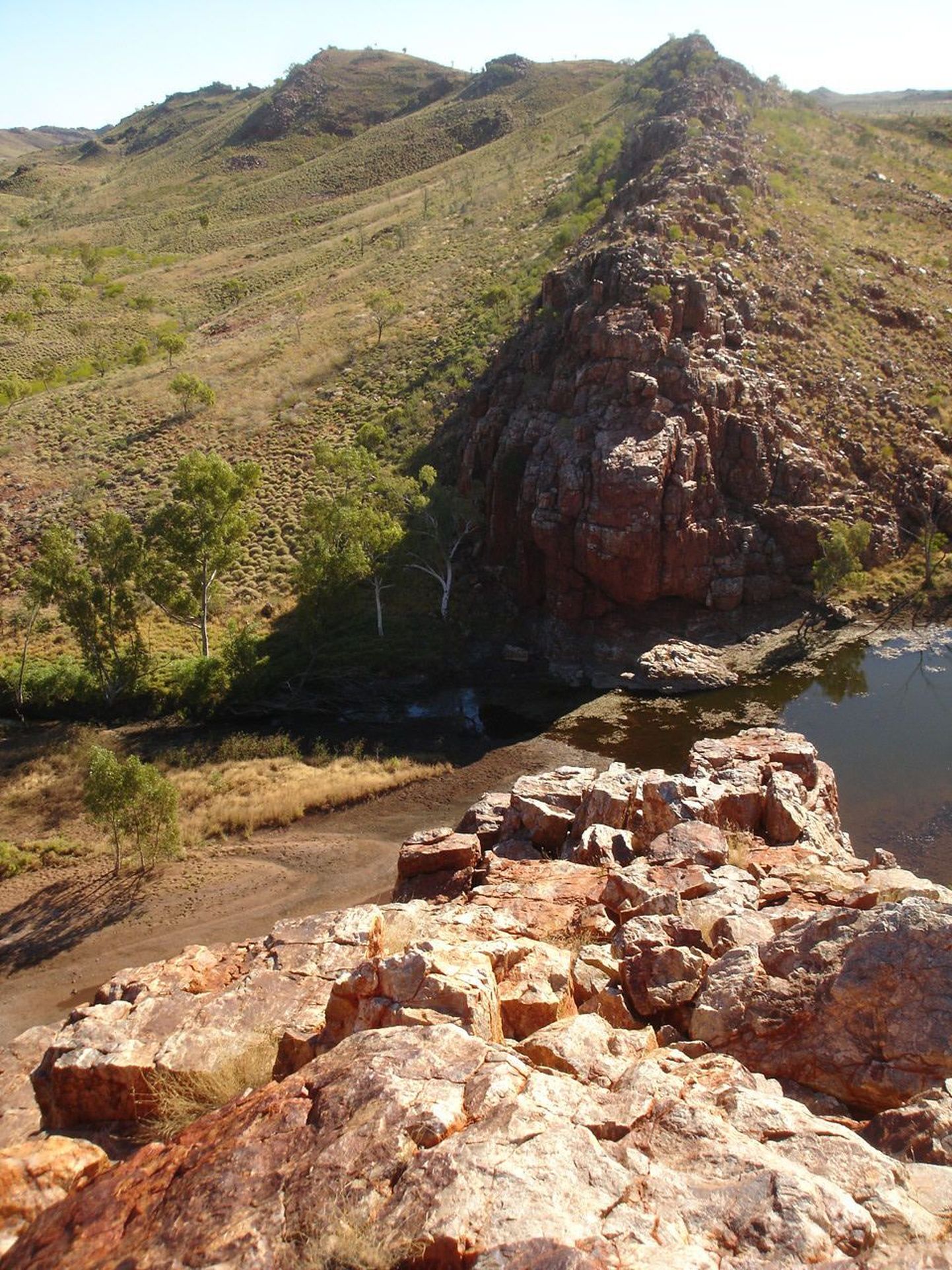 Teadlased avastasid Lääne-Austraaliast geoloogiliselt rikkast Pilbara piirkonnast maailma vanimad fossiilid