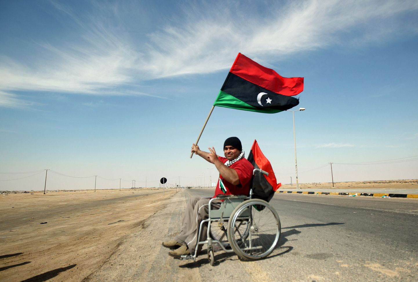 Liibüa ülestõusnute toetaja Ajdabiyas.