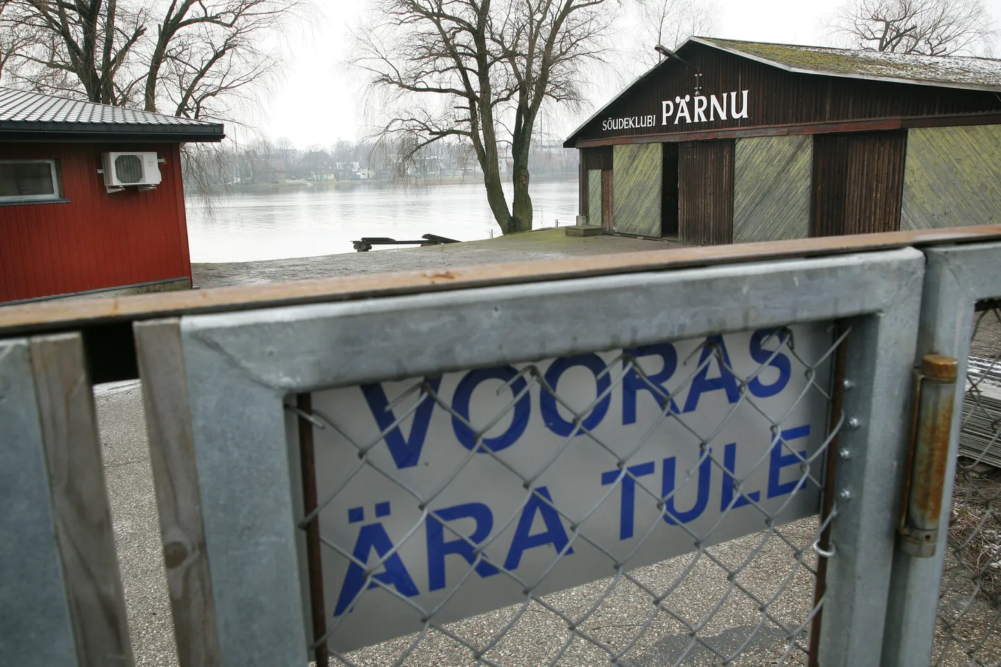 Pärnu linn ostab spordiseltsilt Põhjakotkas Rääma 27 sõudebaasi, kus praegu tegutseb sõudeklubi Pärnu.