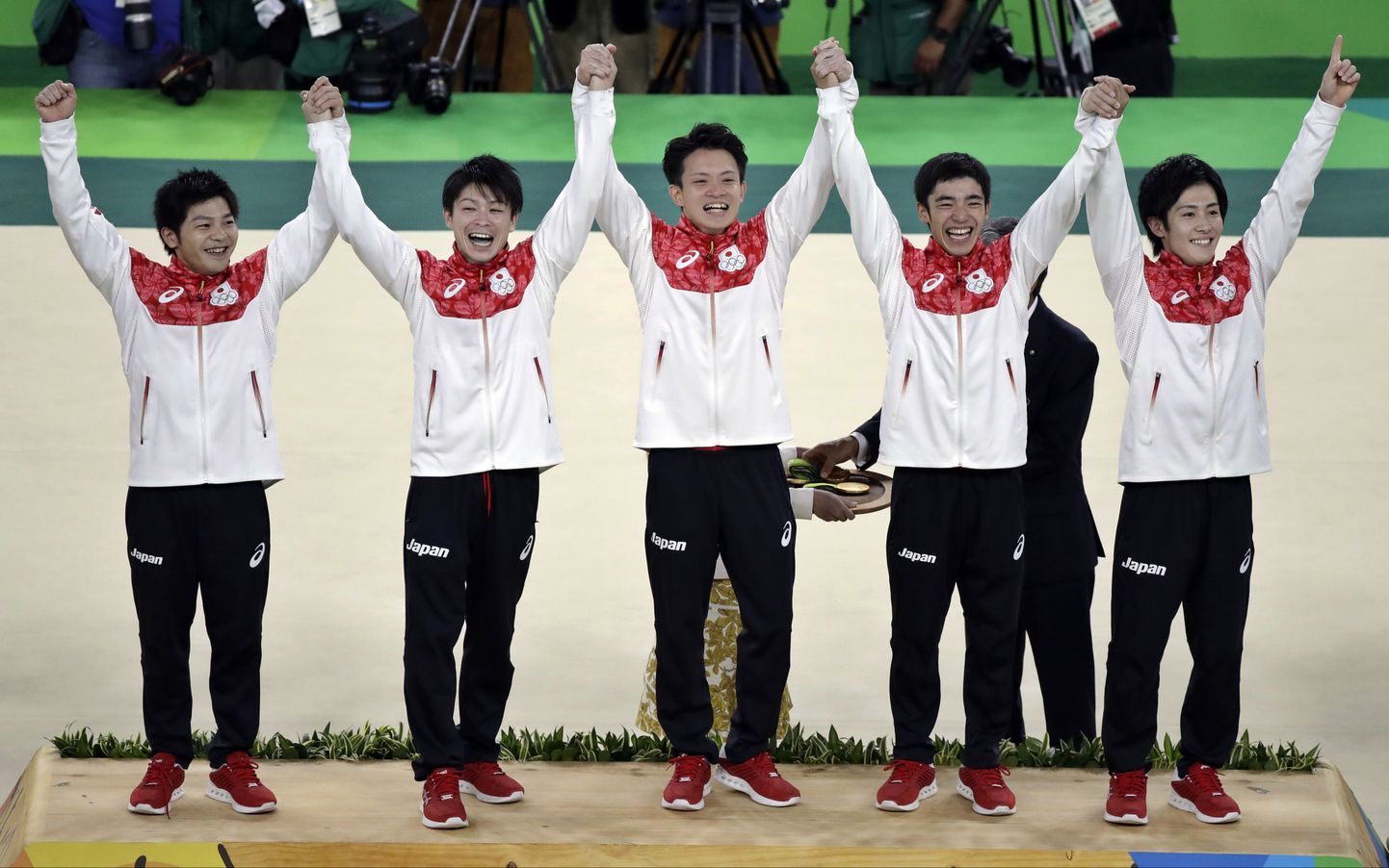 Jaapani võidukad sportvõimlejad.