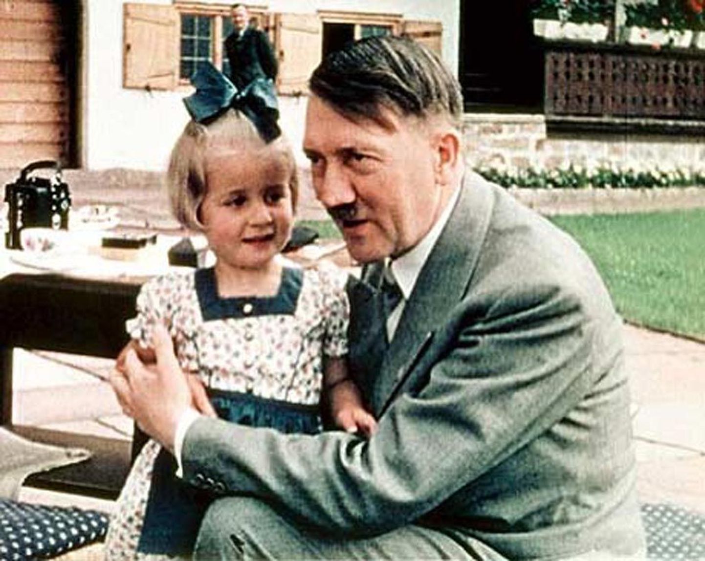 Keskraamatukogus näeb dokumentaalfilmi "Hitleri lapsed".