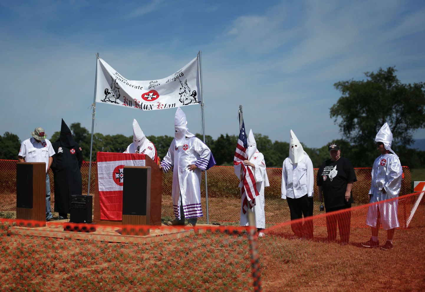 Ku Klux Klan pidi USA rahanduskriisi tõttu ürituse ära jätma