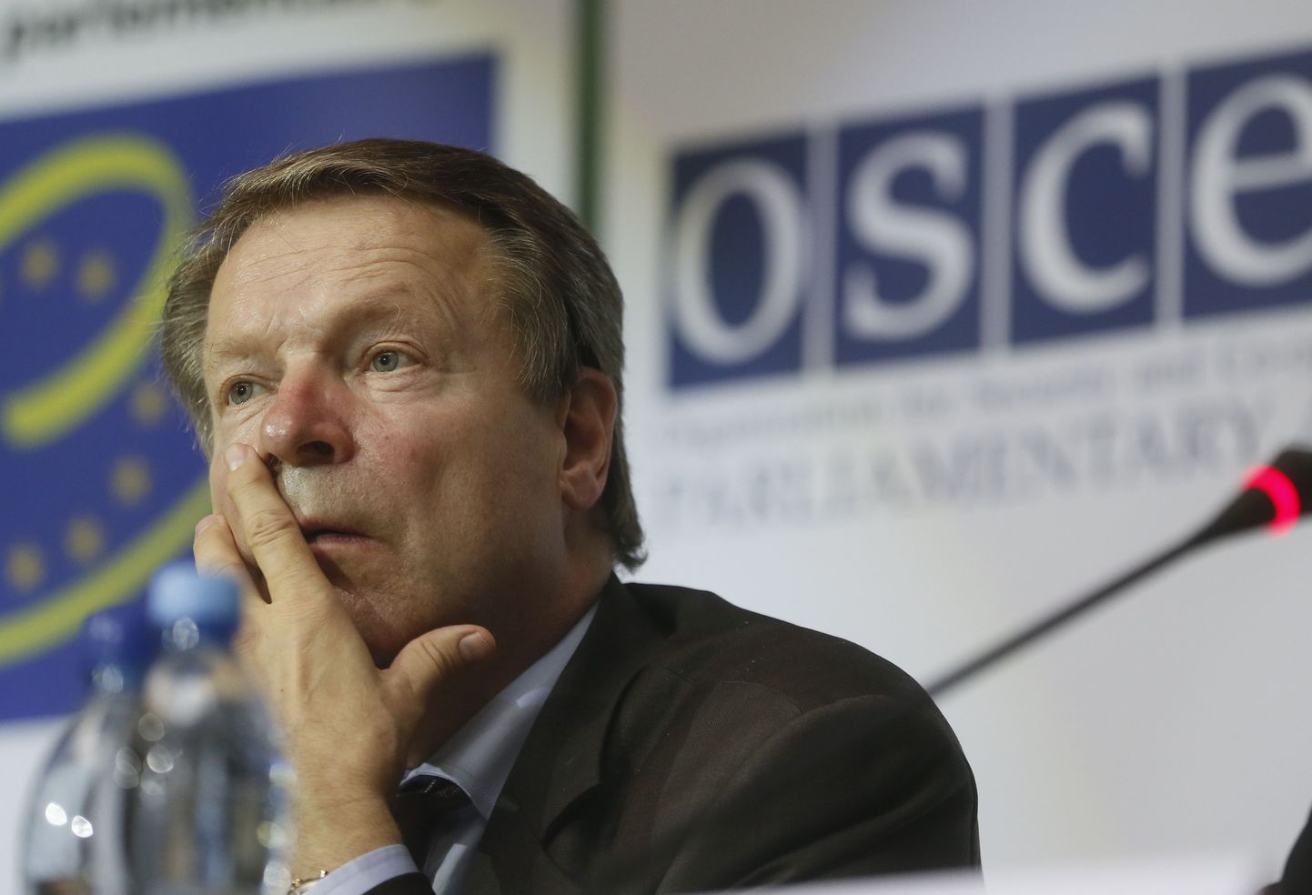 Ilkka Kanerva, OSCE parlamentaarse assamblee juht kõnelemas vaatlusmissoonist Ukrainas