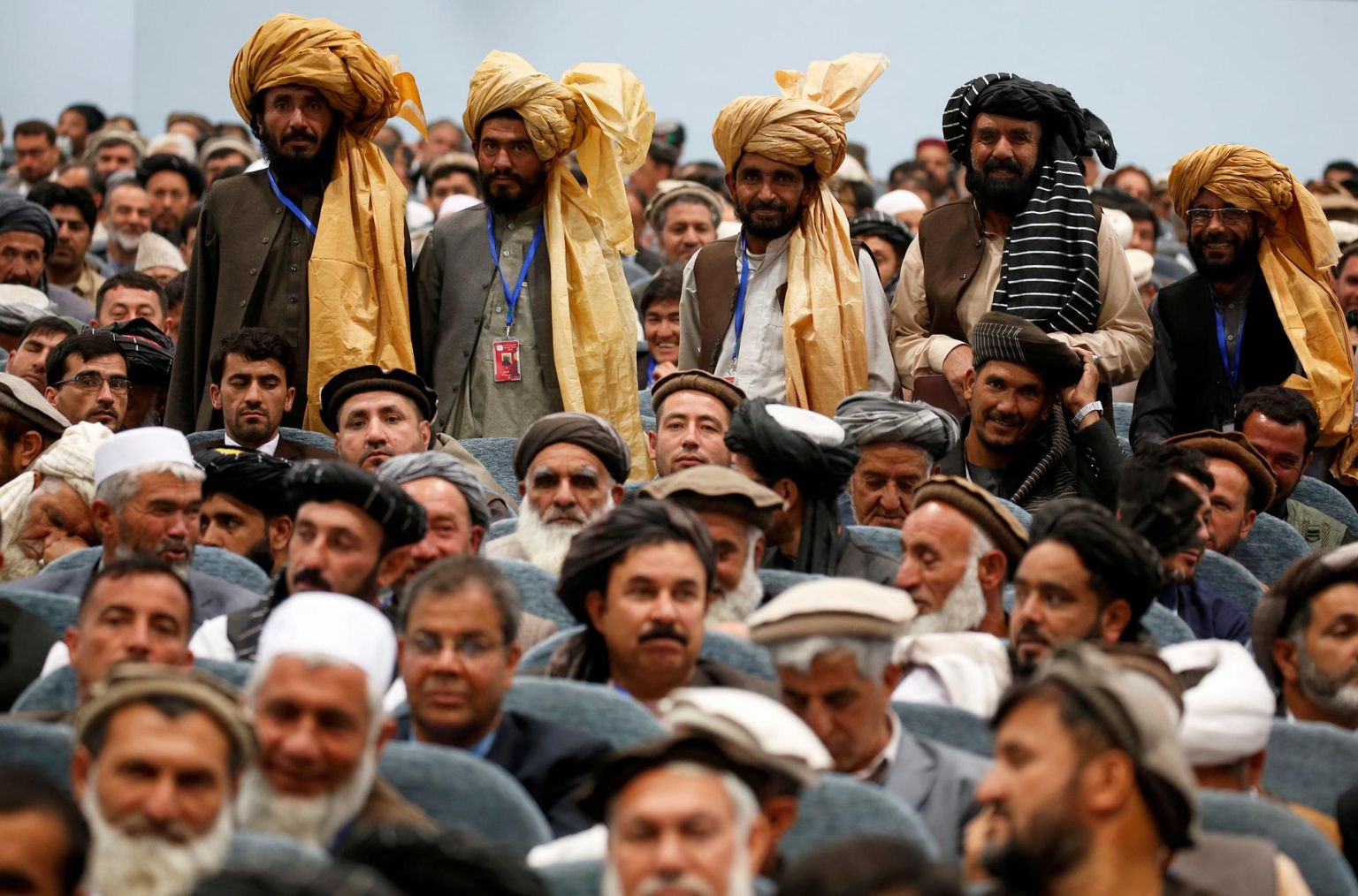 Hõimuvanemate suurkogu ehk Loya jirga 2019. aasta aprillis Kabulis. Loya jirga on Afganistani kõige võimsam institutsioon, kuhu kuuluvad kõikide hõimude tähtsaimad esindajad.