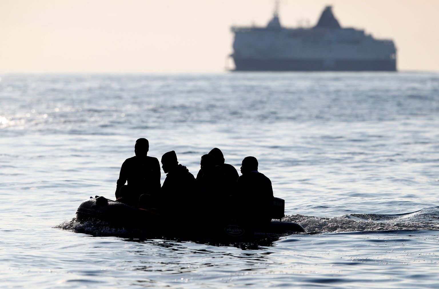 Väidetavalt Sudaanist Darfurist pärit migrandid ületavad Inglise kanalit 4. august 2021.