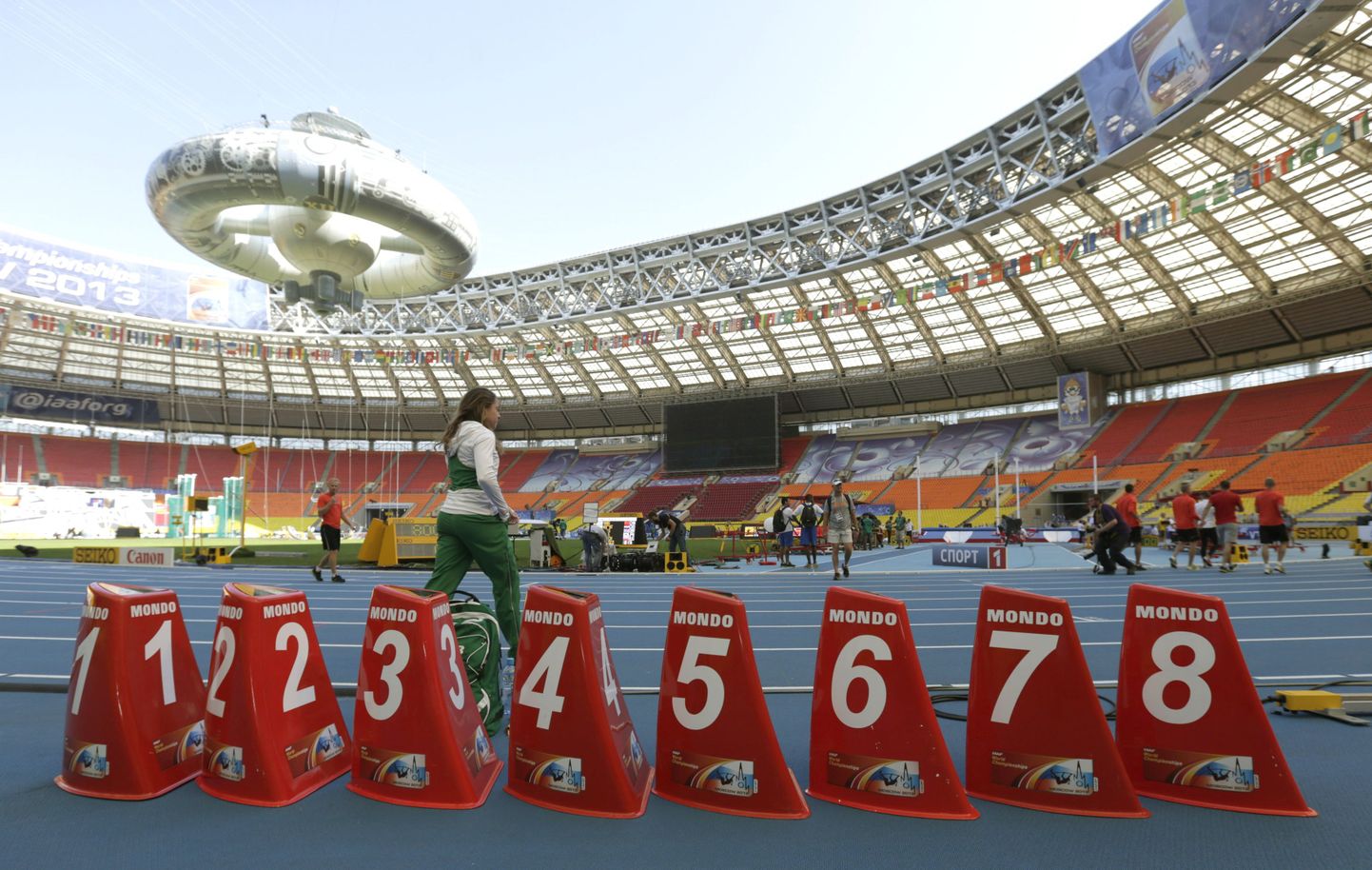 Московский стадион "Лужники" во время проведения ЧМ по легкой атлетике(2013).