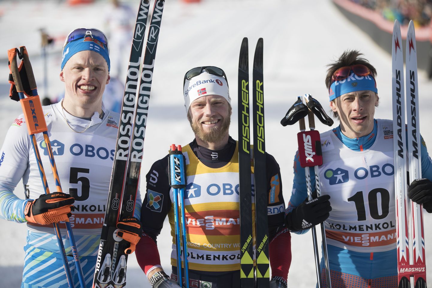 Holmenkolleni MK-etapi meeste maratoni esikolmik (vasakult) Iivo Niskanen, Martin Johnsrud Sundby ja Aleksandr Besmertnõhh.