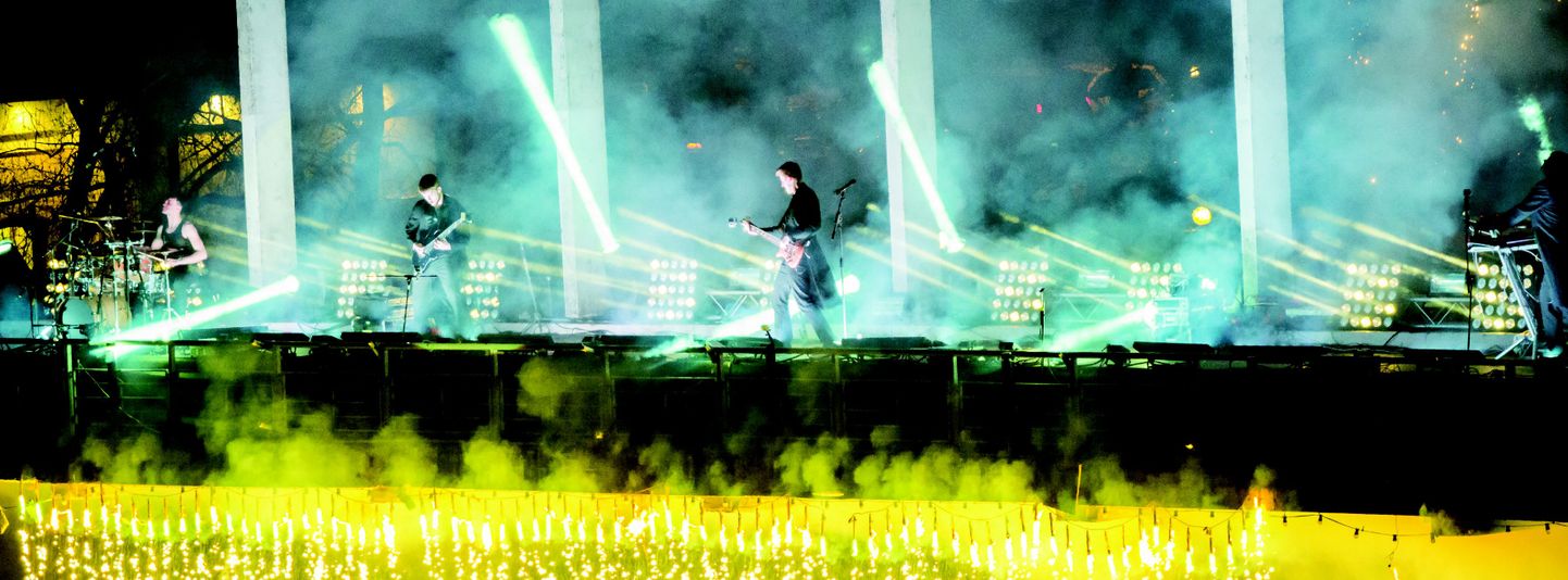 X-Panda andis volbriööl võimsa kontserdi Tartu kaarsillal
