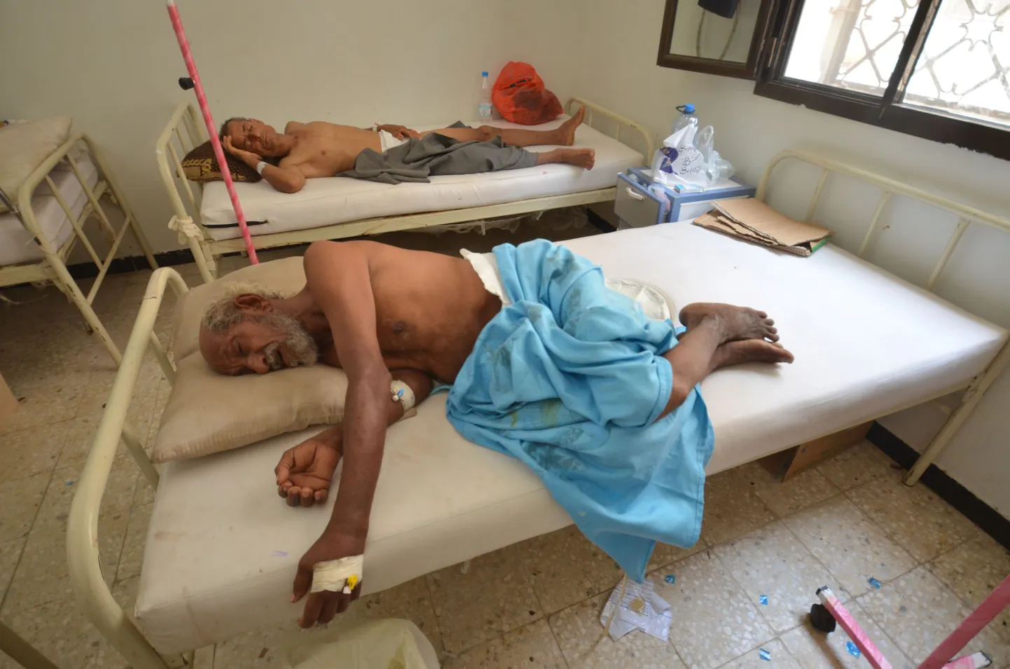 Koolerasse haigestunud Jeemeni haiglas.