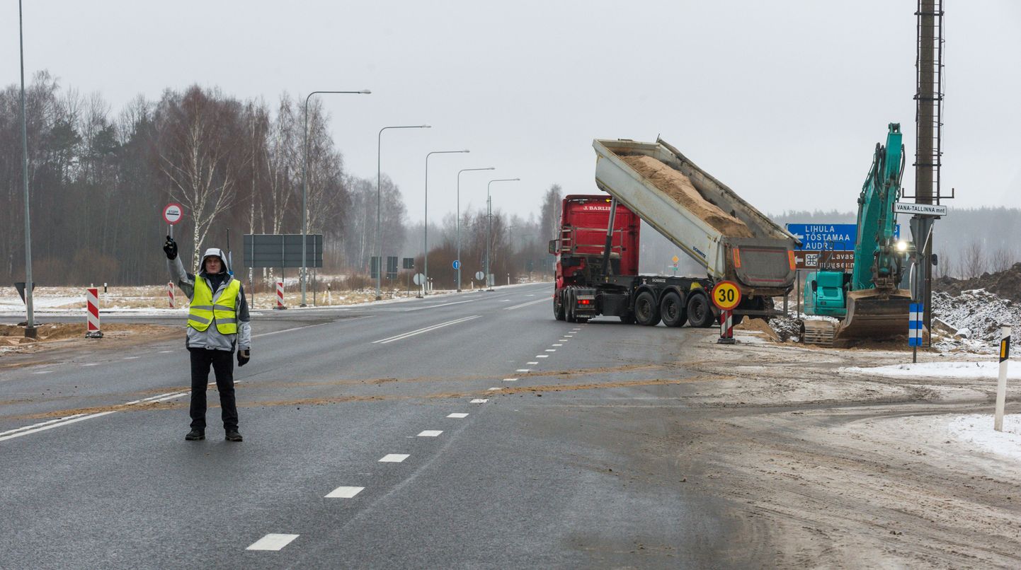Esimene 2+1 sõidurajale paigaldatud keskpiire tuleb Tallinn-Pärnu-Ikla maanteele lõigule Nurme sillast Jänesselja ringini. Foto on illustreeriv.