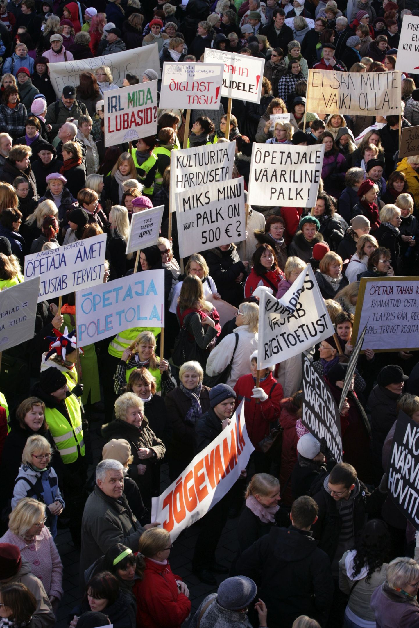 Haridustöötajate meeleavaldus mullu sügisel Toompeal.