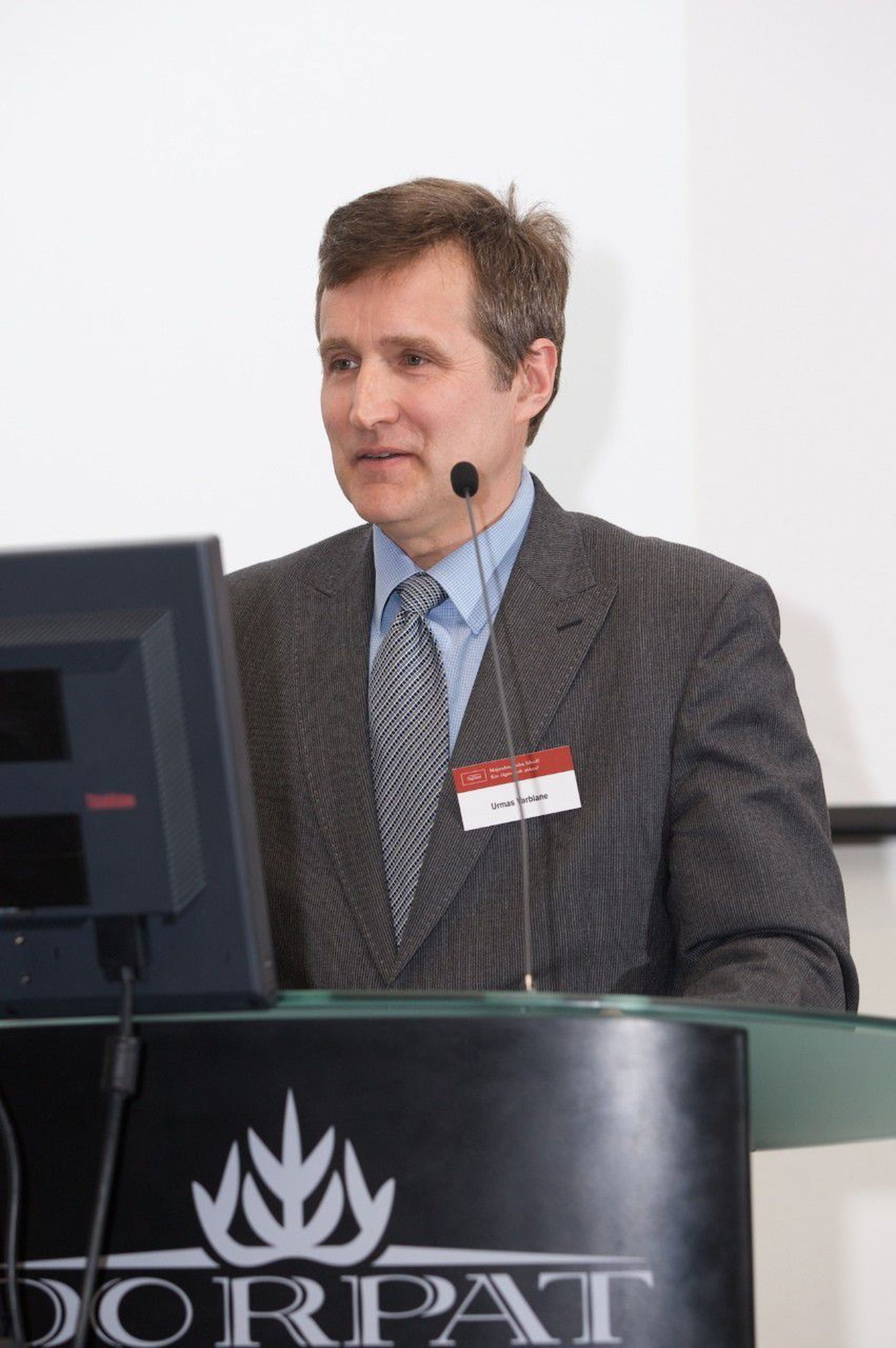 Kõneleb ülikooli rahvusvahelise ettevõtluse professor Urmas Varblane.