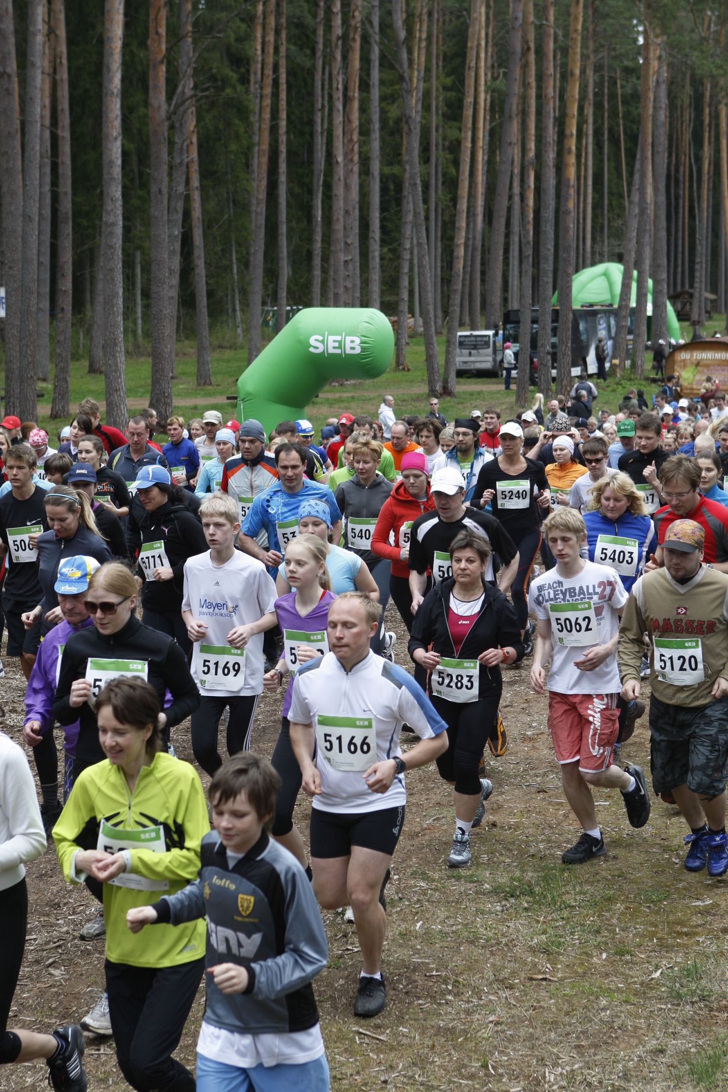 28. Tartu Jooksumaraton.
Pildil 10 km jooksu ja kepikõnni start Tartumaa Tervisespordikeskuses.