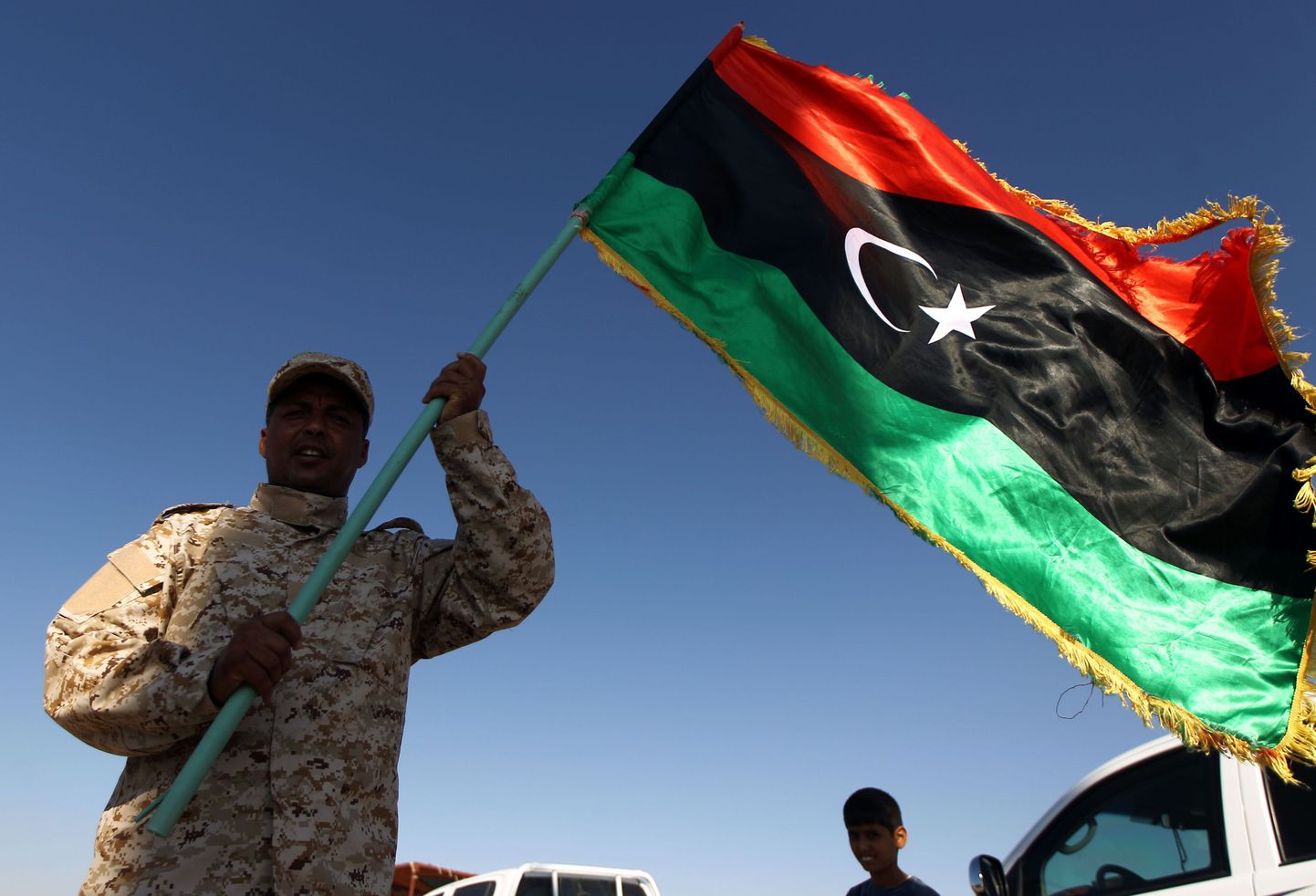 Liibüas sai rünnakus õhuväebaasile surma 141 inimest,