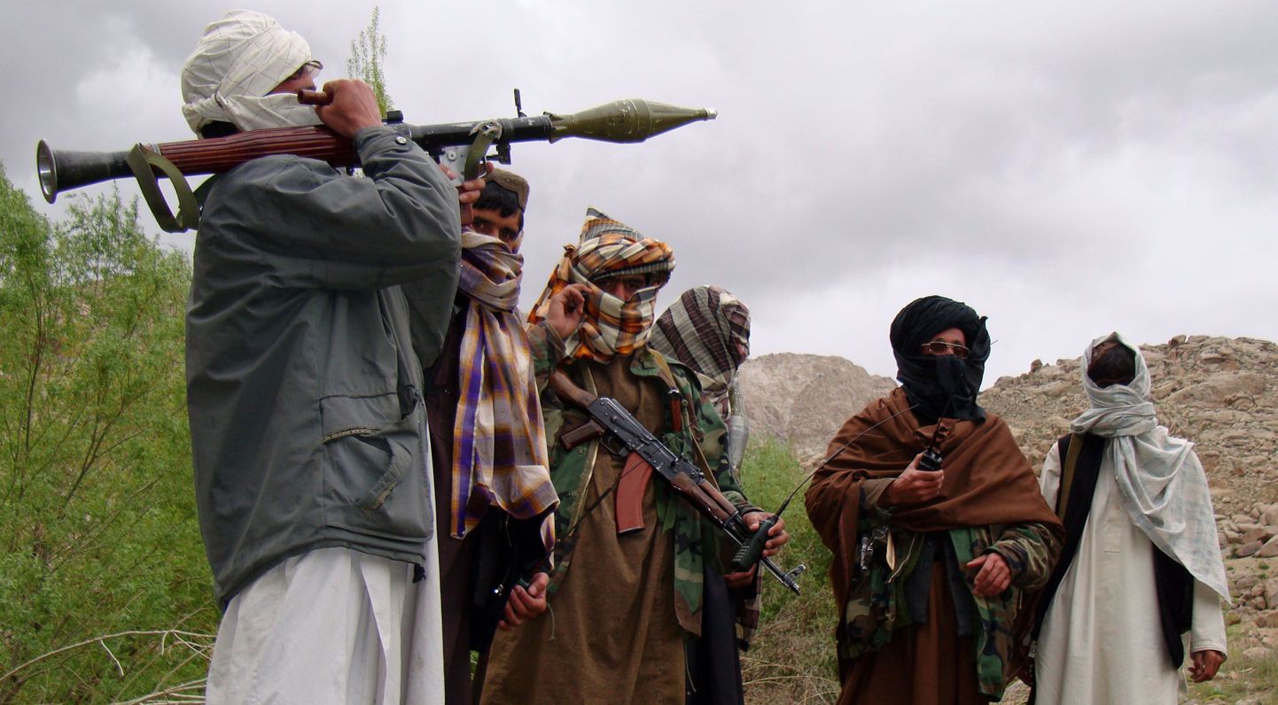 Talibani sõdalased Afganistani teadmata paigas.