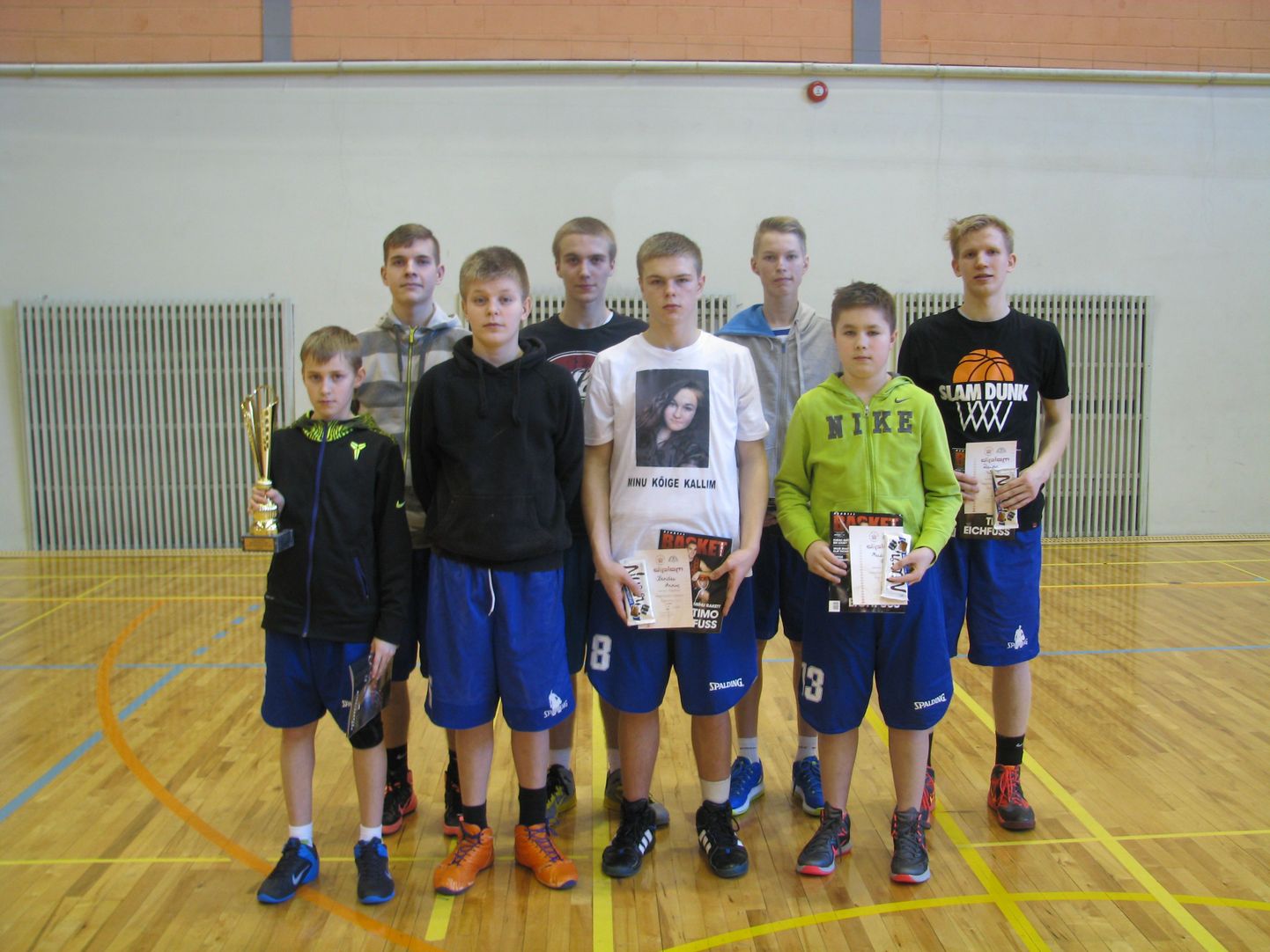 Kolga-Jaani korvpallipoisid võitsid turniiri.