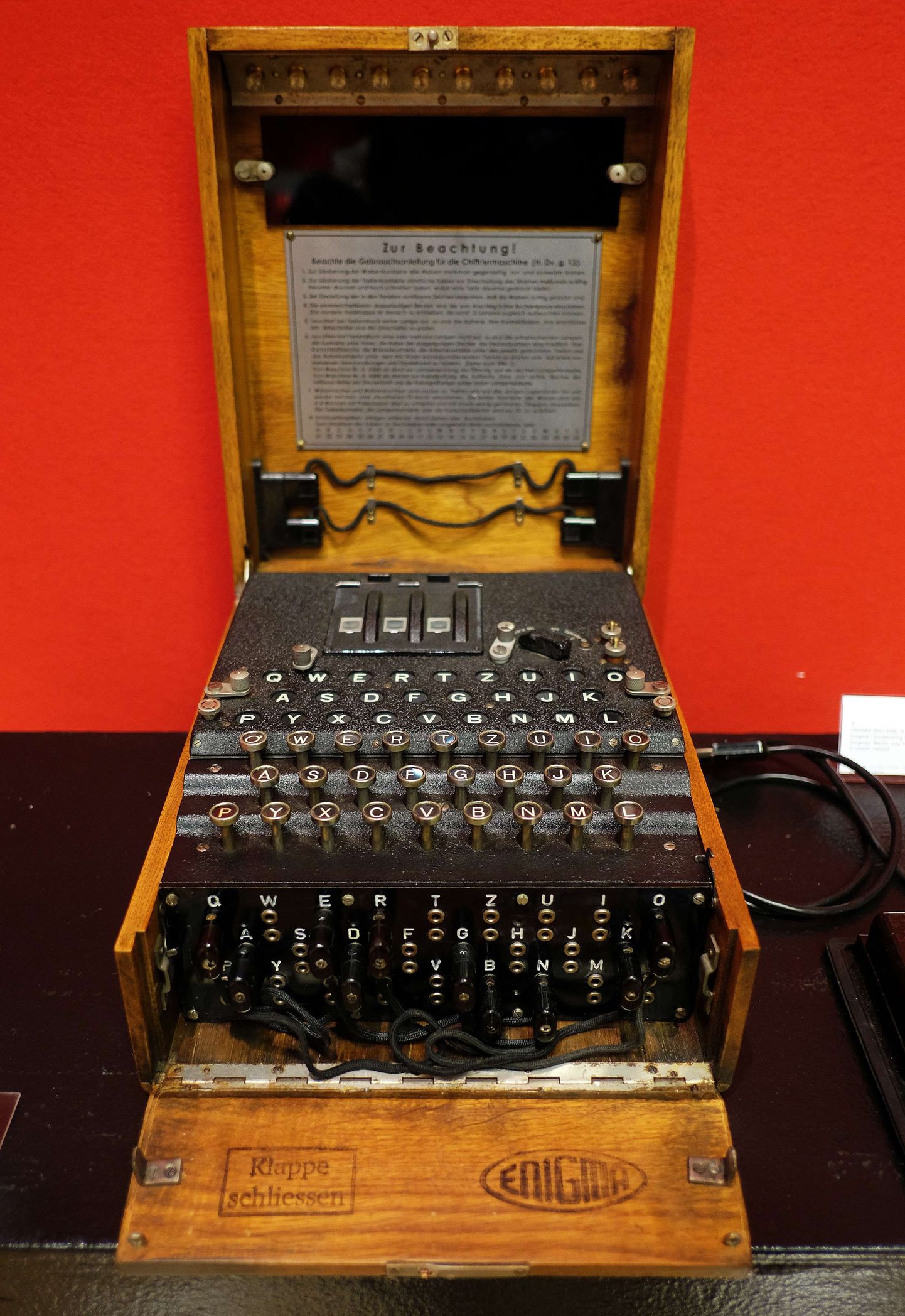 Üks Enigma koodimasinatest