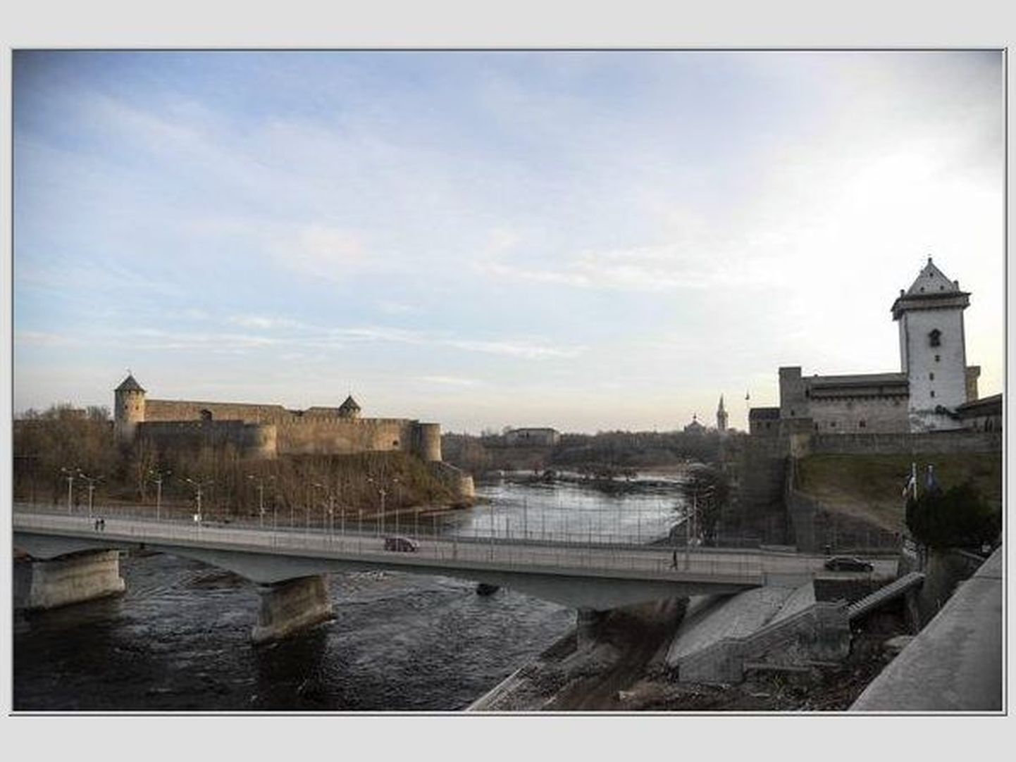 Narva ja Ivangorodi vaheline sild Eesti-Vene piiril.