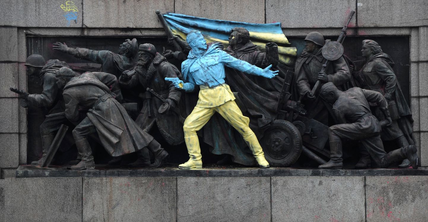 Памятник советским воинам в Софии.