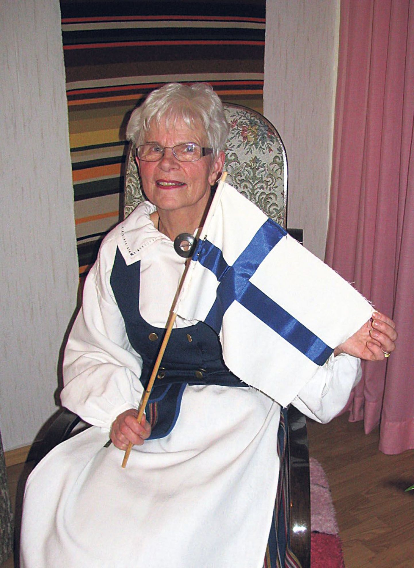 Pärnus elav Soome pensionär Tuula Kärkkiäinen naudib iga päeva ja tahab olla terve.