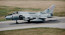 В Эмари приземлились штурмовики Су-22