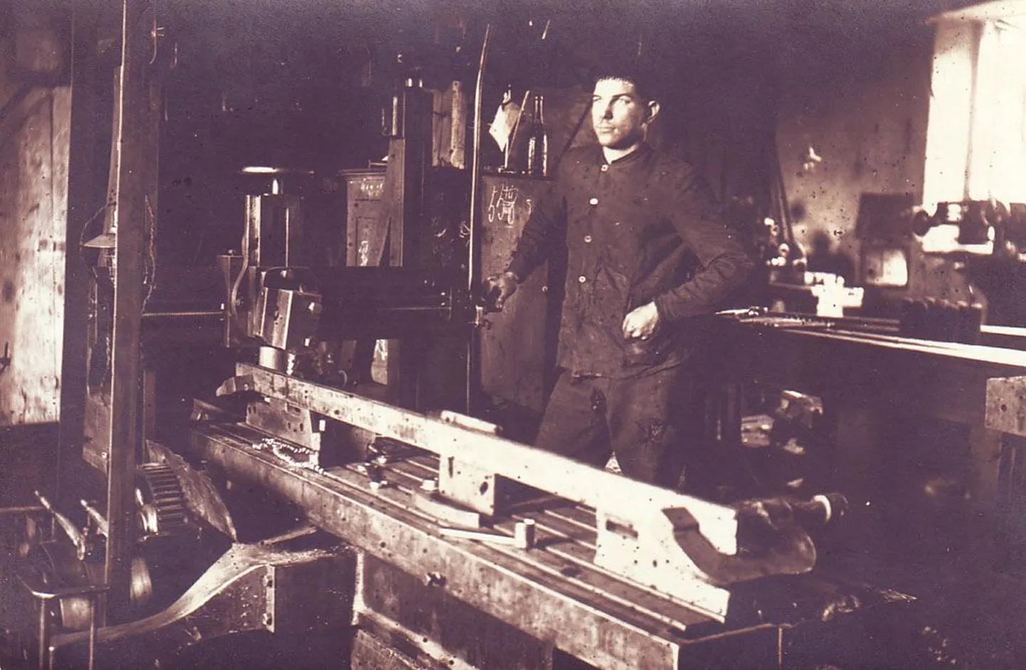 Tõenäoliselt Pärnu vanima masinaehituse töökoja/vabriku asutas Karl Sebulke 1877. aastal.